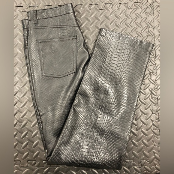 609. Wilfred Vegan Leather Pants in Black Python Embossed Size 6 - Picture 7 of 11